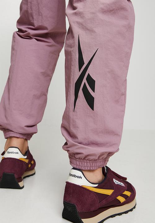 Reebok - Vector Track Pant - Berry Chill/Black