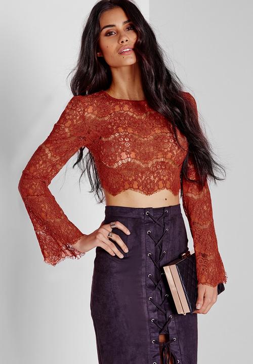 Missguided - Lace Bell Sleeve Crop Top 