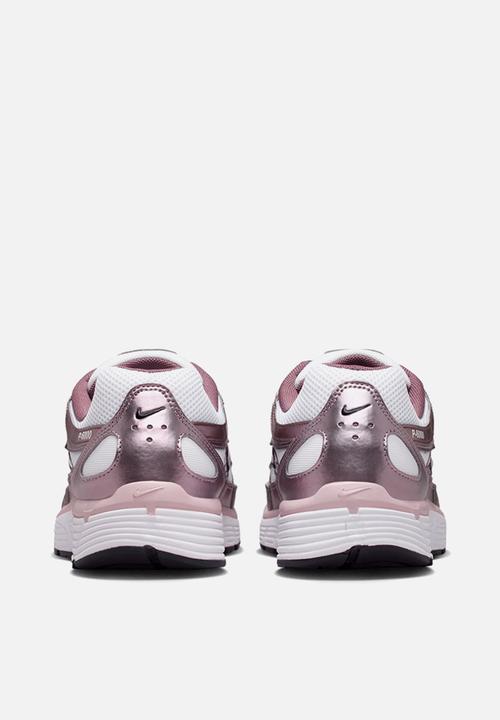 Nike - Nike P-6000