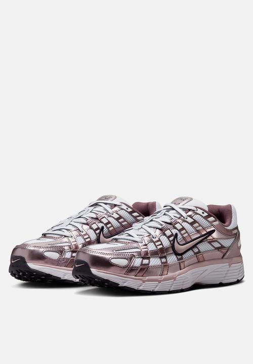 Nike - Nike P-6000