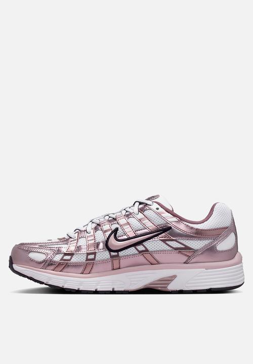Nike - Nike P-6000
