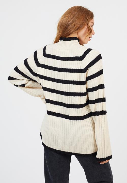 Brave Soul - Mossy Yarn Ribbed Raglan Sleeve Jumper - Cream/Black