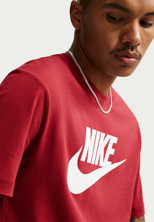 Nike - NSW  ICON FUTURA Tee- Red Rust