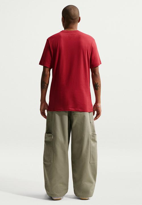 Nike - NSW  ICON FUTURA Tee- Red Rust