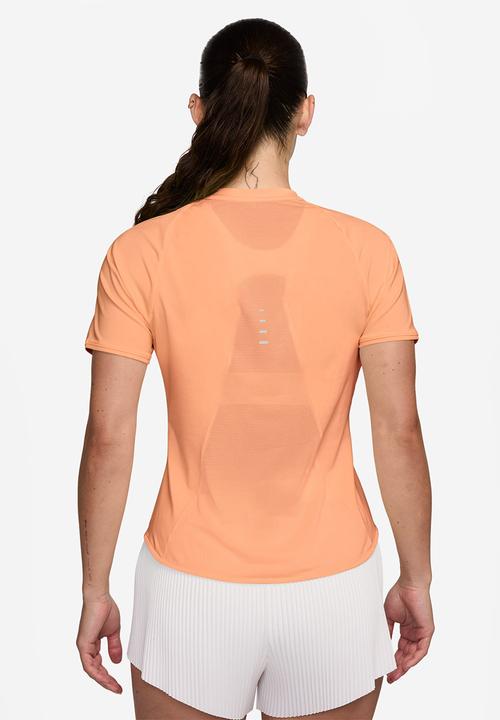 Nike - W Nk Swift Df Ss Top - Orange Pulse/Reflective Silv
