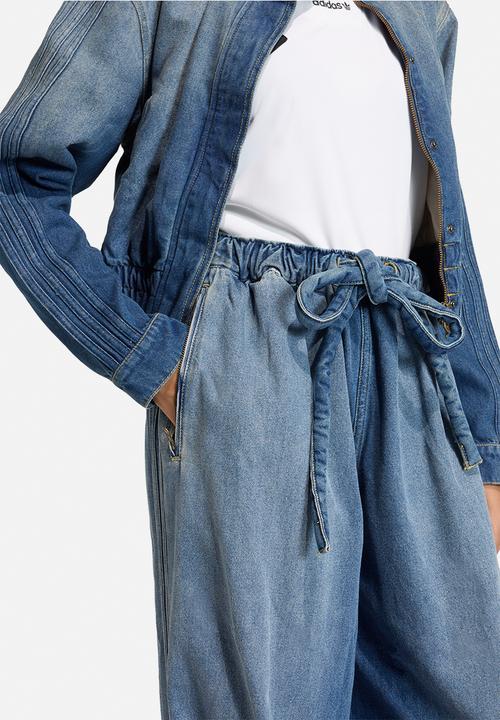 adidas Originals - P Ess Denim Trackpants - Medium Vintage Denim
