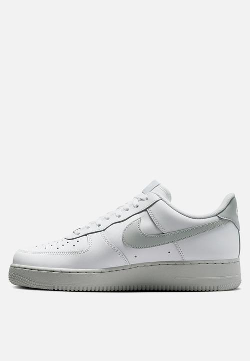 Nike - Nike Air Force 1 '07