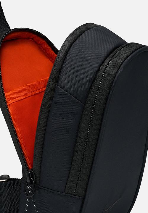 Nike - Nike Sportswear Commute Crossbody Bag (1L) - Black