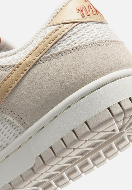 Nike - Nike Dunk Low SE