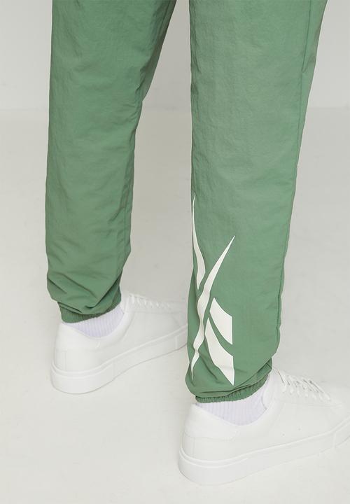 Reebok - CL F FR TRACKPANT - FIELD GREEN/VINTAGE CHALK