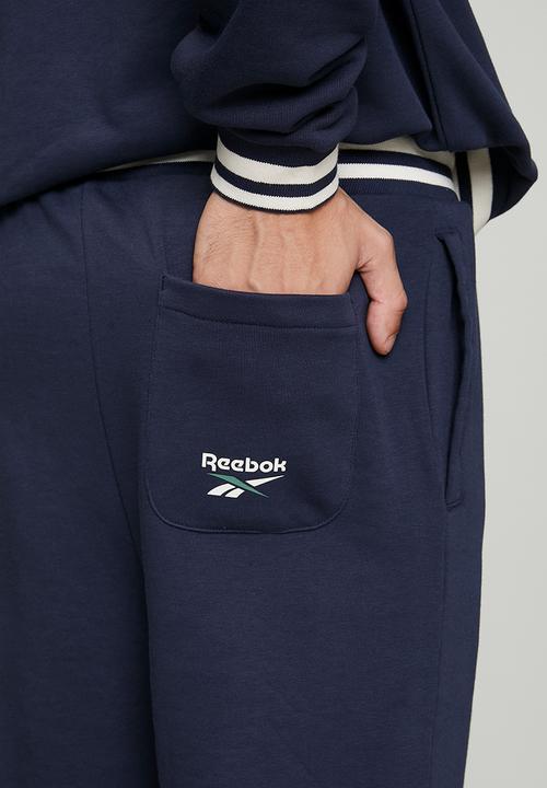 Reebok - LAWN CLUB FRENCH TERRY JOGGER - VECTOR NAVY