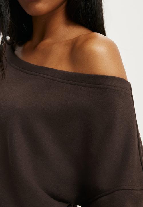 Cotton On - Relaxed Off Shoulder Sweatshirt - Dark Oak