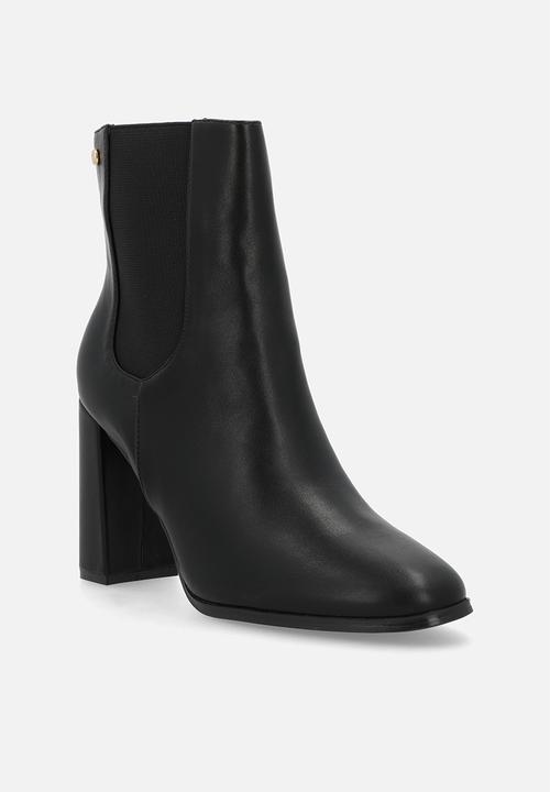 Miss Black - Shania 7 chelsea block heel ankle boot - black