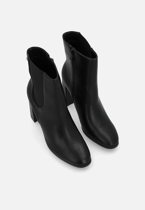 Miss Black - Shania 7 chelsea block heel ankle boot - black