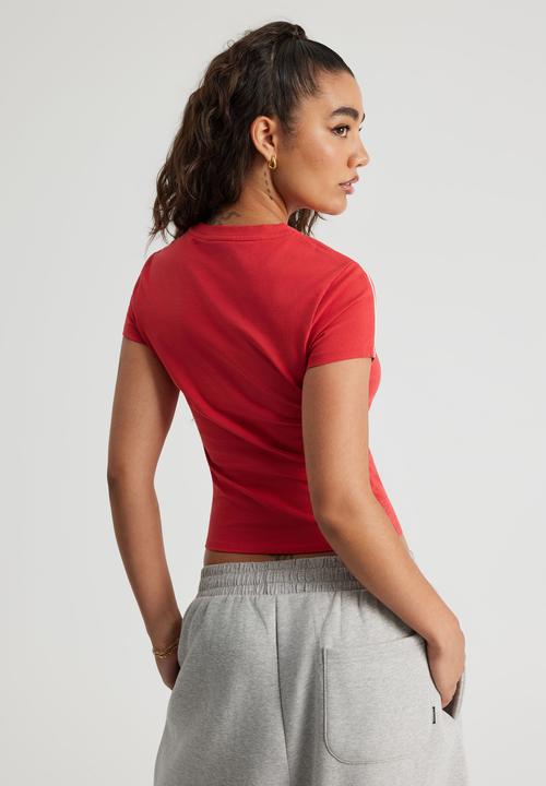 Factorie - Fitted Graphic Tee - Ranch Red/Ntn