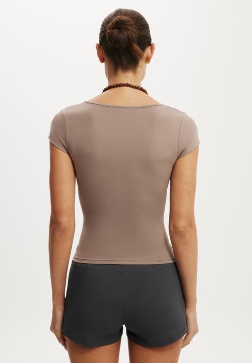 Cotton On - Hold me short sleeve - washed mocha