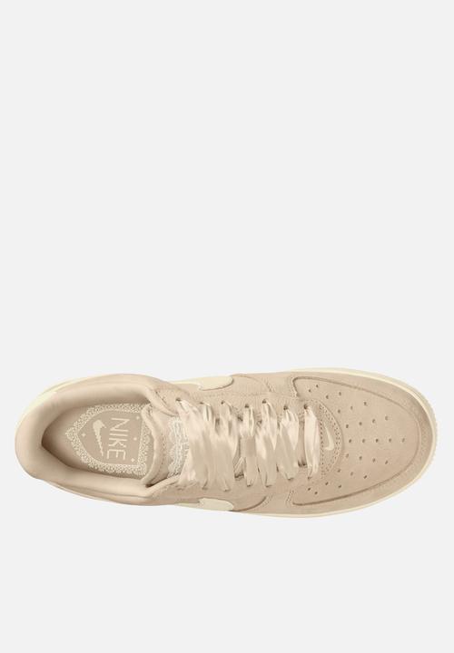 Nike - Nike Air Force 1 Retro Premium