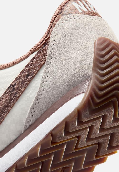 Nike - Nike Pacific Premium