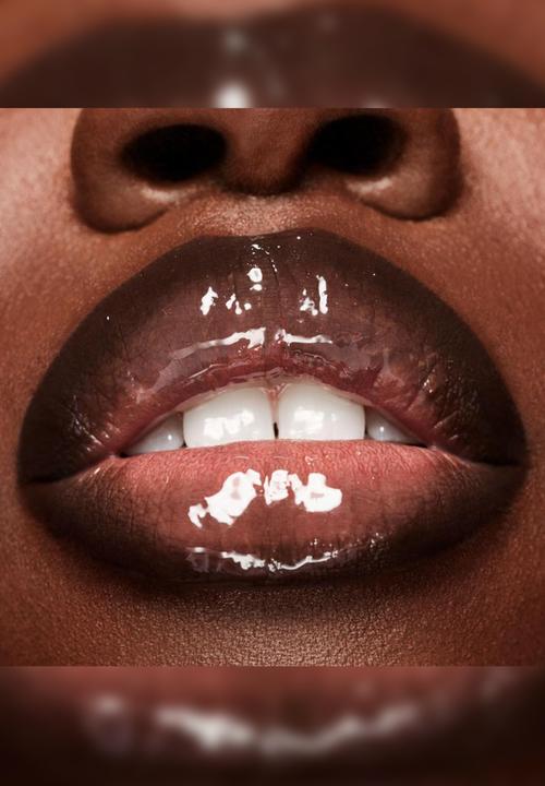 Fenty Beauty - Trace'd Out Longwear Waterproof Pencil Lip Liner - Coal Blooded