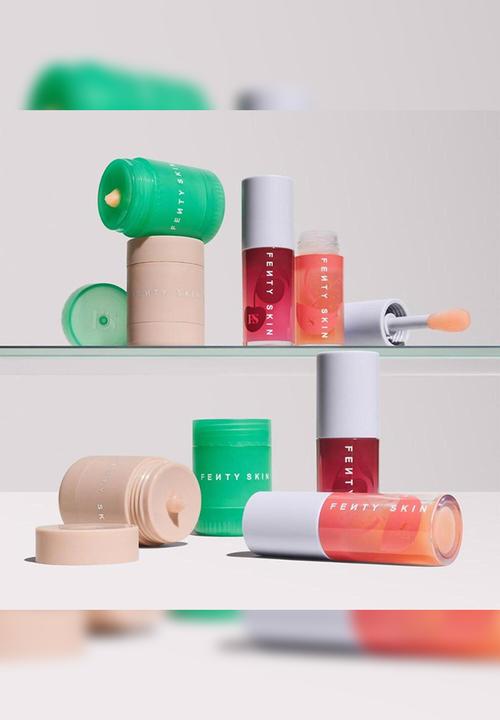 Fenty Beauty - Treatz Hydrating + Strengthening Lip Oil - Melon