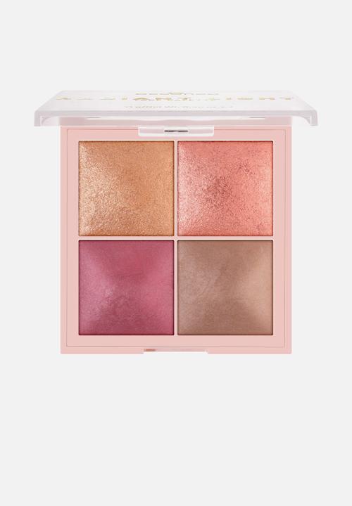 essence - Radiant Light Face Palette - 20 Signature Light