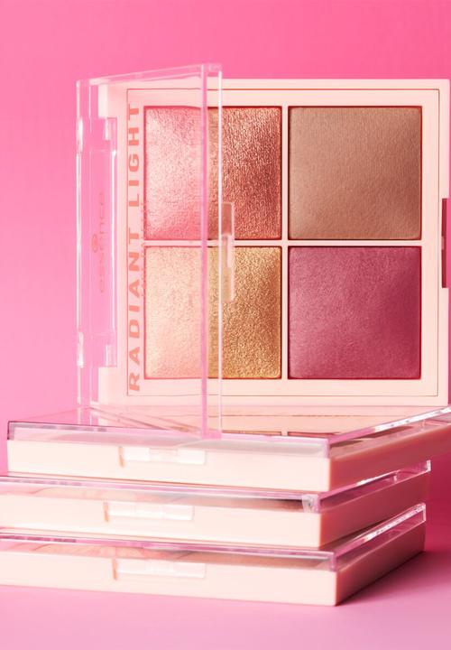essence - Radiant Light Face Palette - 20 Signature Light