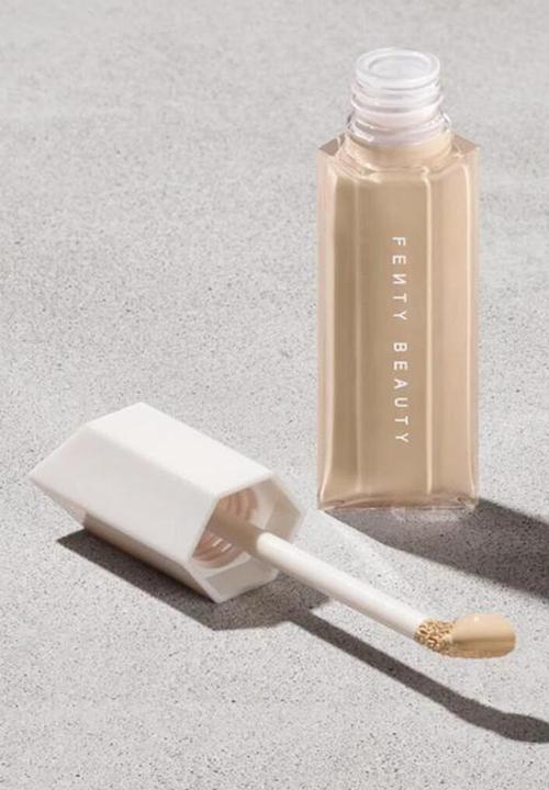 Fenty Beauty - We're Even Hydrating Longwear Concealer - 190W Light Medium