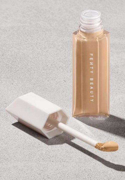 Fenty Beauty - We're Even Hydrating Longwear Concealer - 230W Light Medium