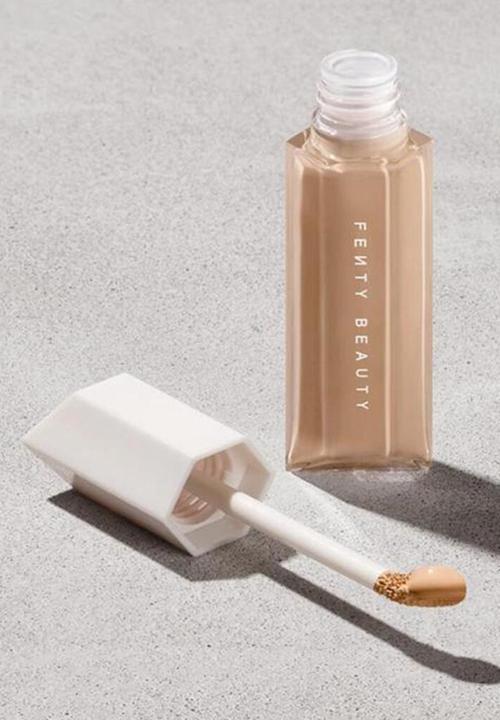 Fenty Beauty - We're Even Hydrating Longwear Concealer - 240N LightMedium