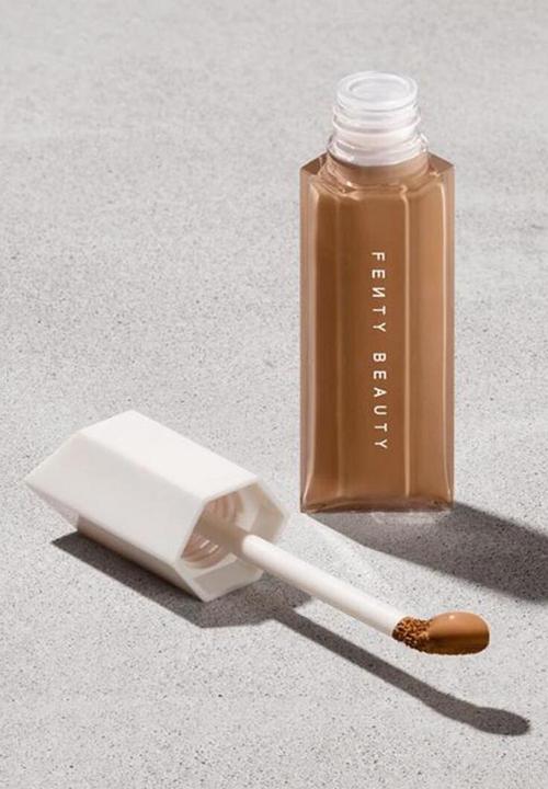 Fenty Beauty - We're Even Hydrating Longwear Concealer - 385W Medium Deep