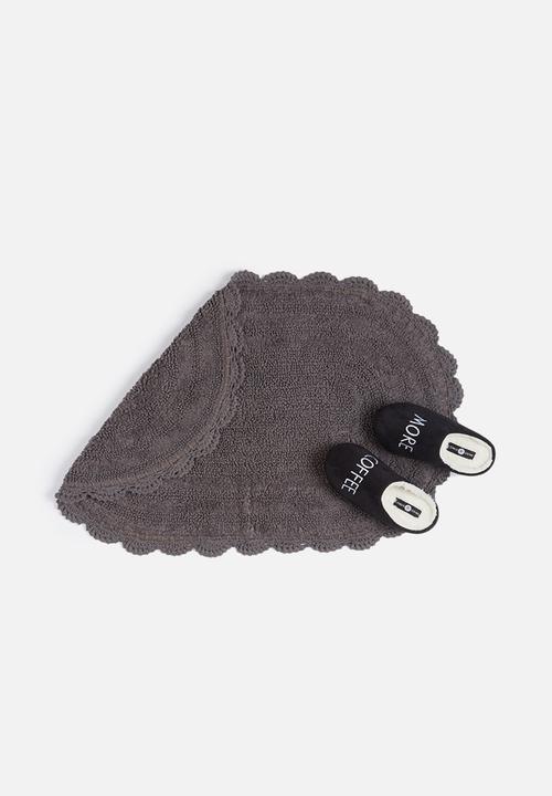Sixth Floor - Crochet bathmat