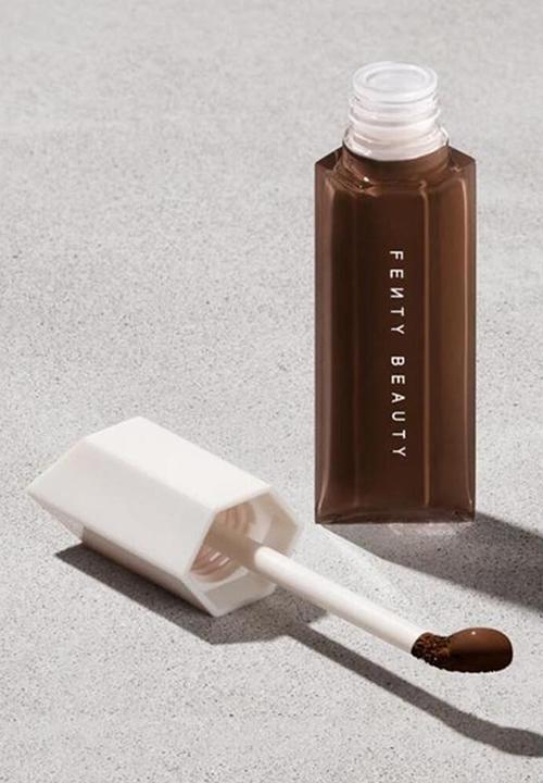 Fenty Beauty - We're Even Hydrating Longwear Concealer - 490N Deep