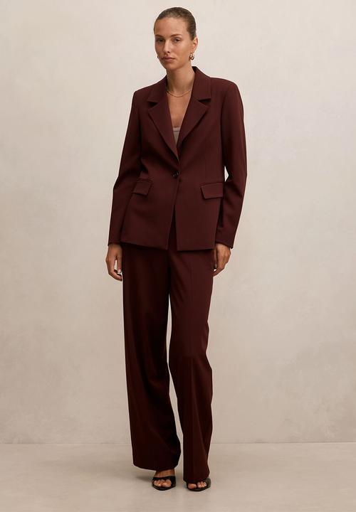 Forever New - Pia single breasted blazer in aubergine suit