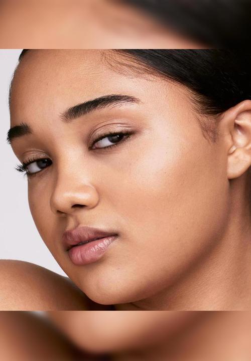 Fenty Beauty - Soft'Lit Naturally Luminous Foundation - 295