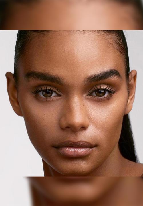 Fenty Beauty - Soft'Lit Naturally Luminous Foundation - 335