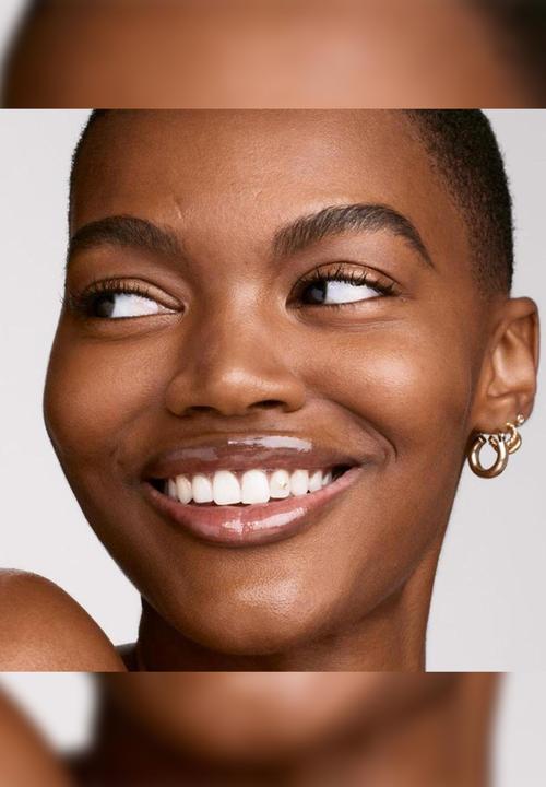 Fenty Beauty - Soft'Lit Naturally Luminous Foundation - 425