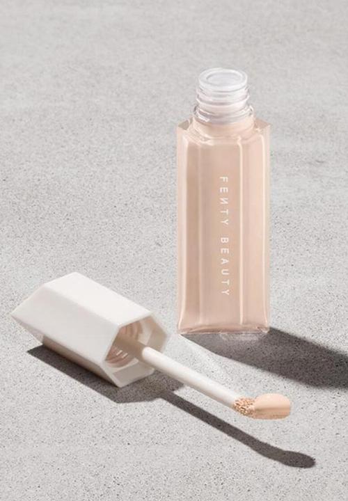 Fenty Beauty - We're Even Hydrating Longwear Concealer - 140N Light