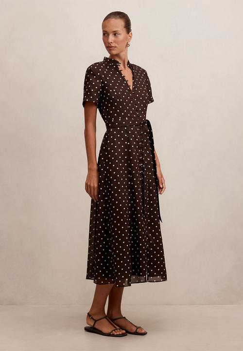 Forever New - Therese short sleeve midi dress in choc kinsey spot