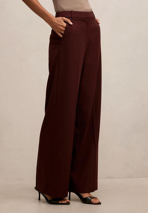 Forever New - Pia wide leg suit pants in aubergine suit