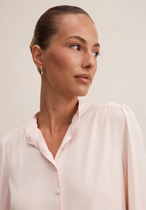 Forever New - Bailey long sleeve blouse in rosewater