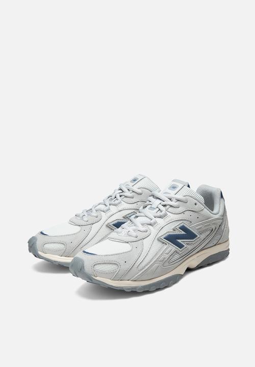 New Balance  - 204L