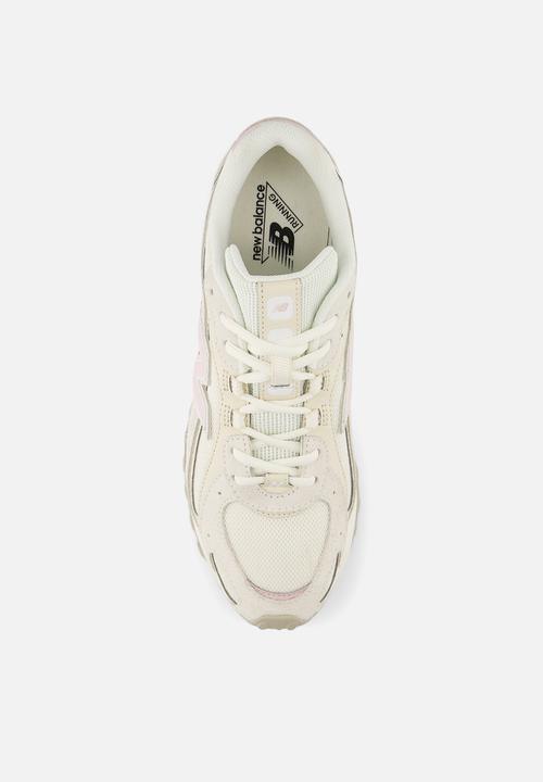 New Balance  - 204L