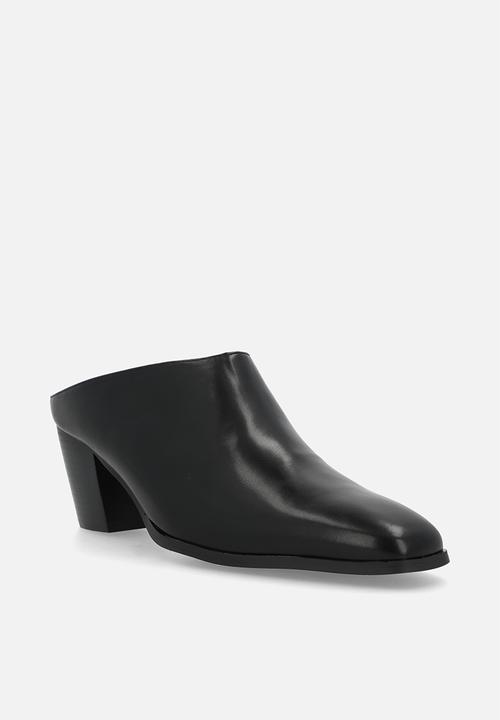 Raid London - Millie closed toe block heel mule - black 