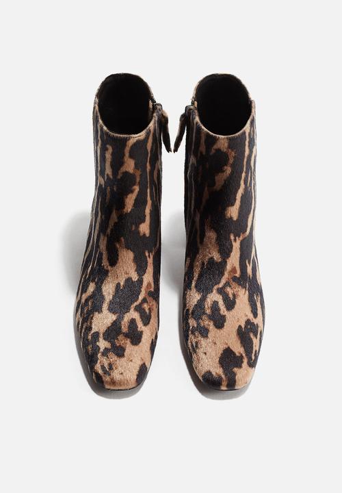H&M - Block-heeled ankle boots - beige leopard print