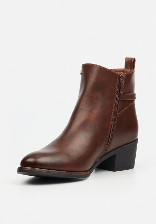 Miss Black - Brook 1 gold buckle ankle boot - chocolate