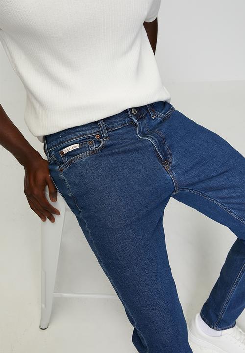 Calvin Klein - Slim Taper Pacifico Jean - 002 Pacifico