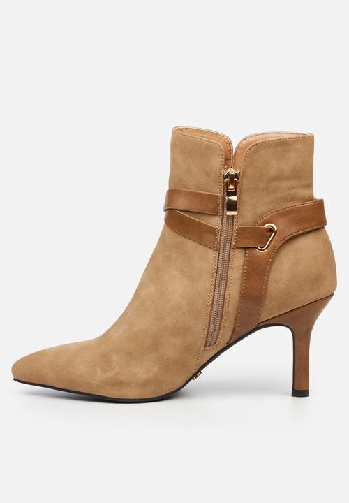 Butterfly Feet - Lively 18 boot - taupe