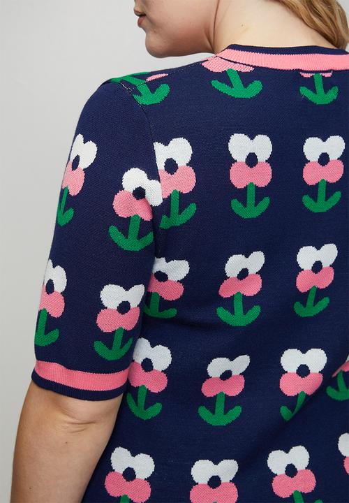 Me&B - Plus Knitwear Top in Tulip Novelty - Multi