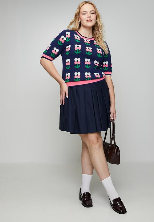 Me&B - Plus Knitwear Top in Tulip Novelty - Multi