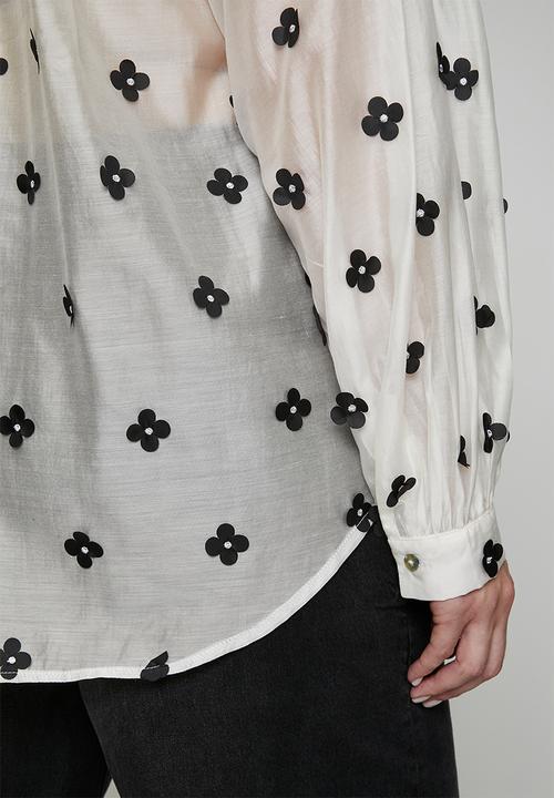 Me&B - Plus Bellow Sleeve Shirt in 3D Flower Recut - White
